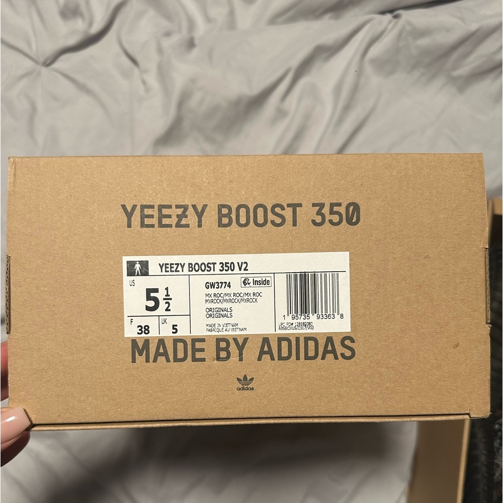 Yeezy Boost 350 V2